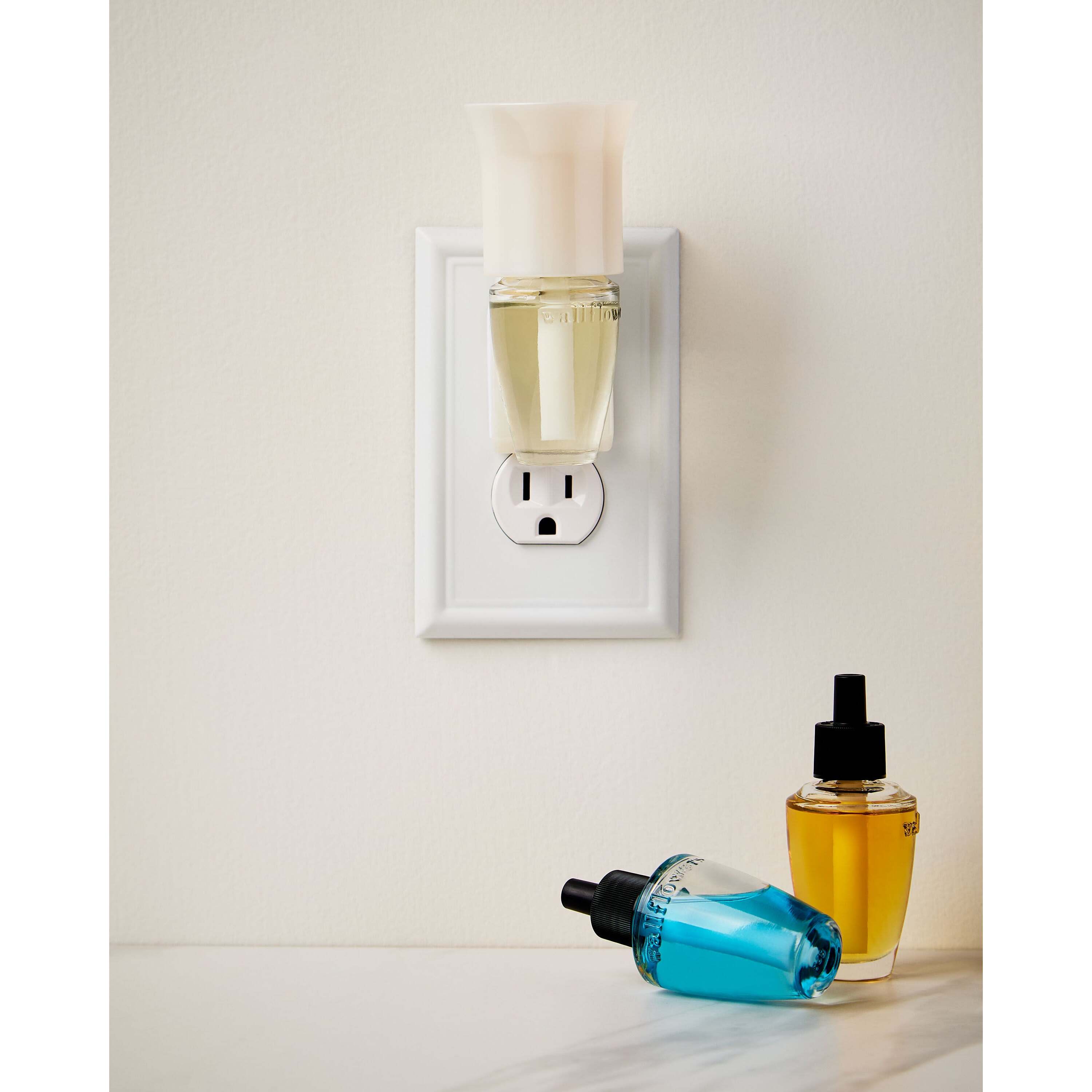 White Flare Nightlight Wallflowers Fragrance Plug - Image 5