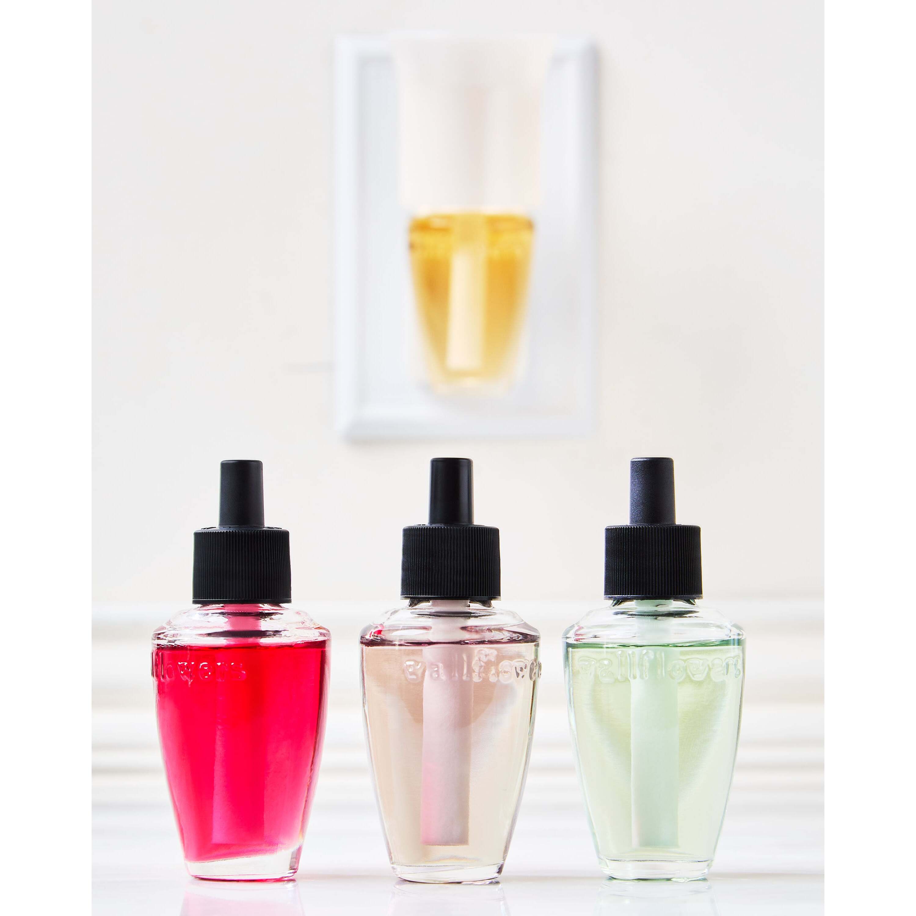 Fresh Cut Lilacs Wallflowers Refills 2-Pack - Image 5