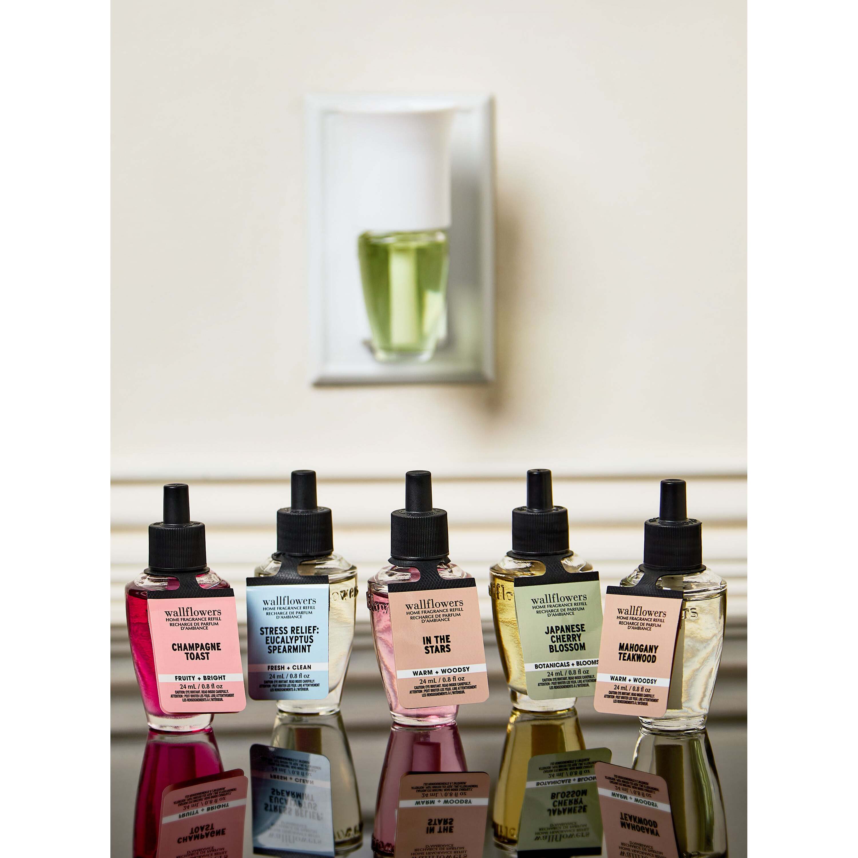 Mahogany Teakwood Wallflowers Fragrance Refill - Image 5