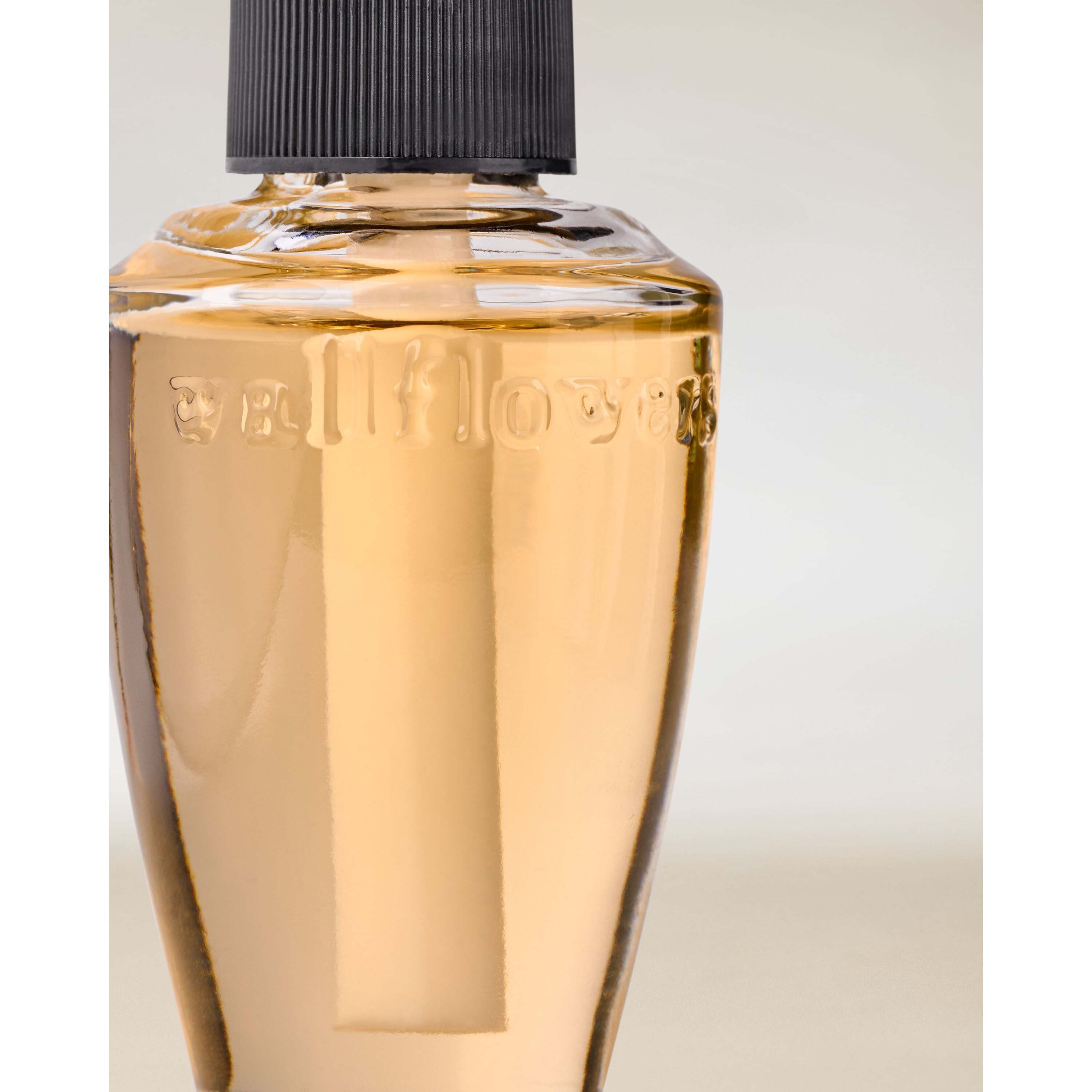 Mahogany Coconut Wallflowers Fragrance Refill - Image 2