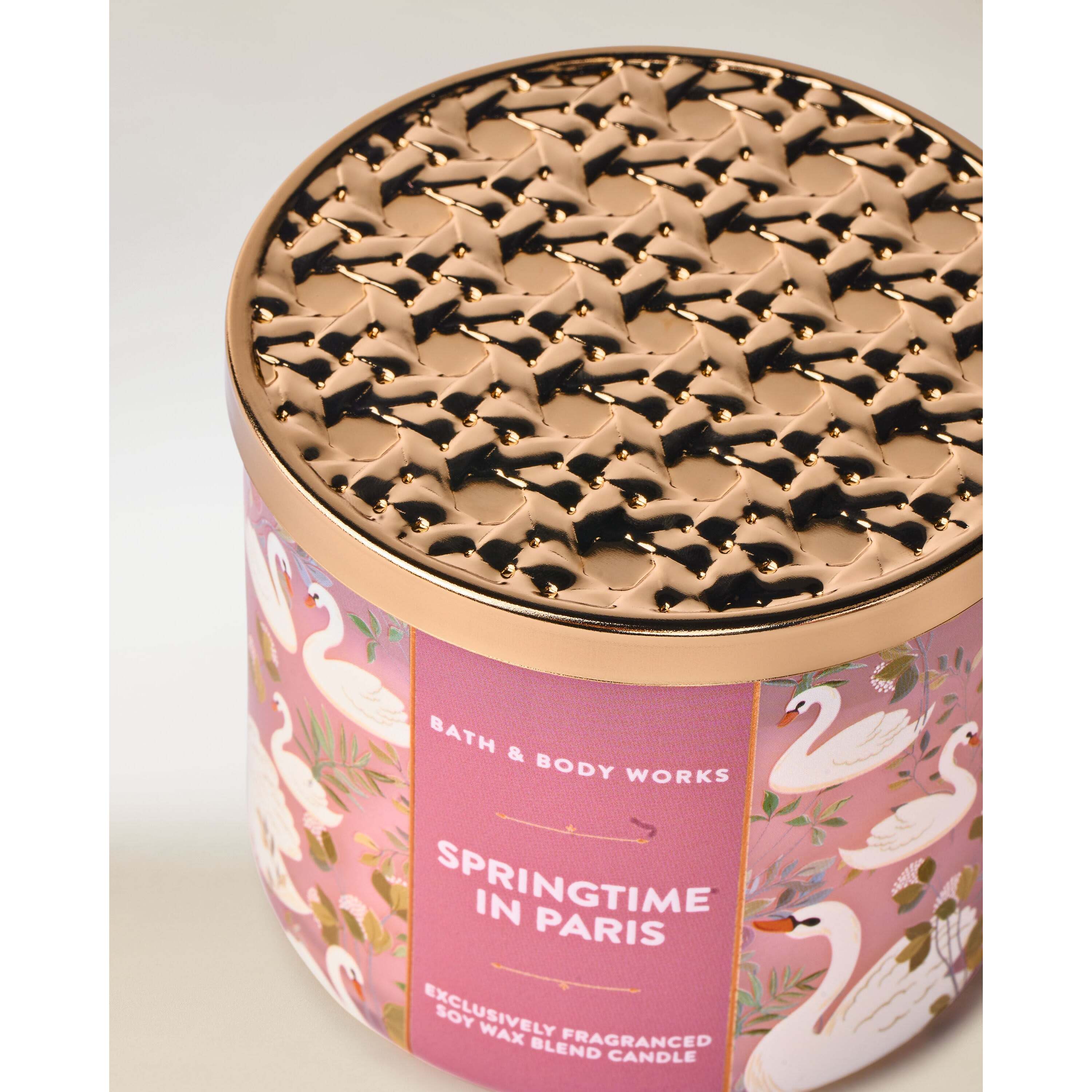 Springtime In Paris 3-Wick Candle - Image 2