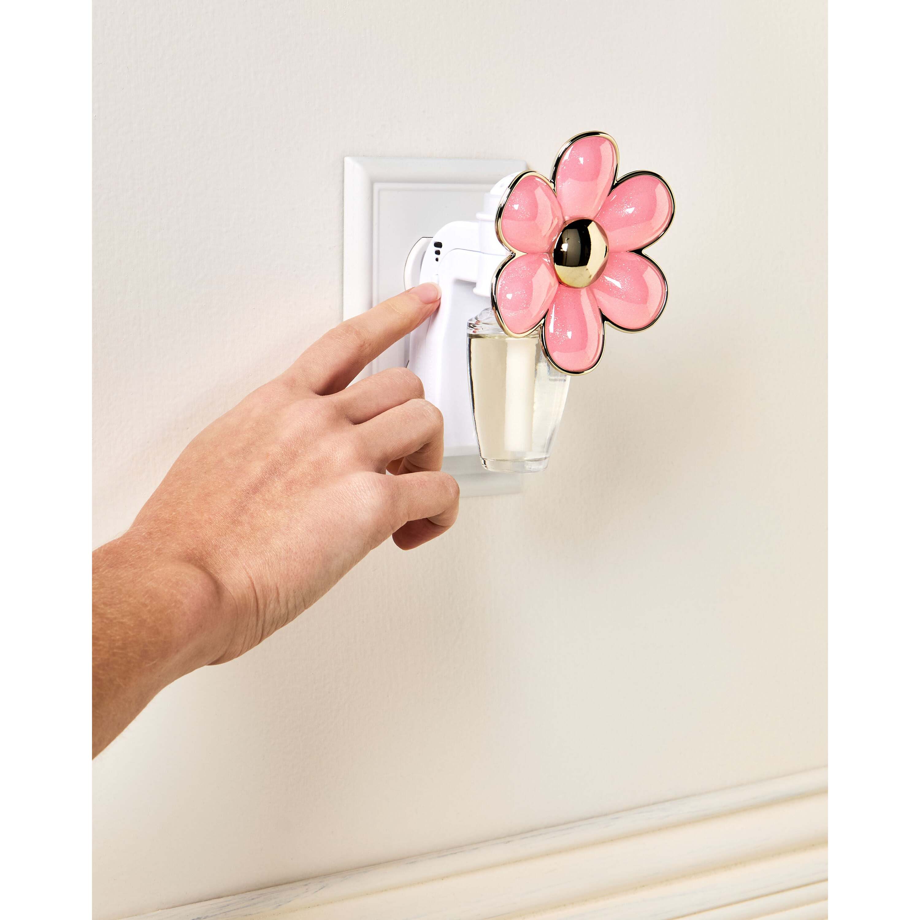 Daisy Scent Control Nightlight Wallflowers Fragrance Plug - Image 5