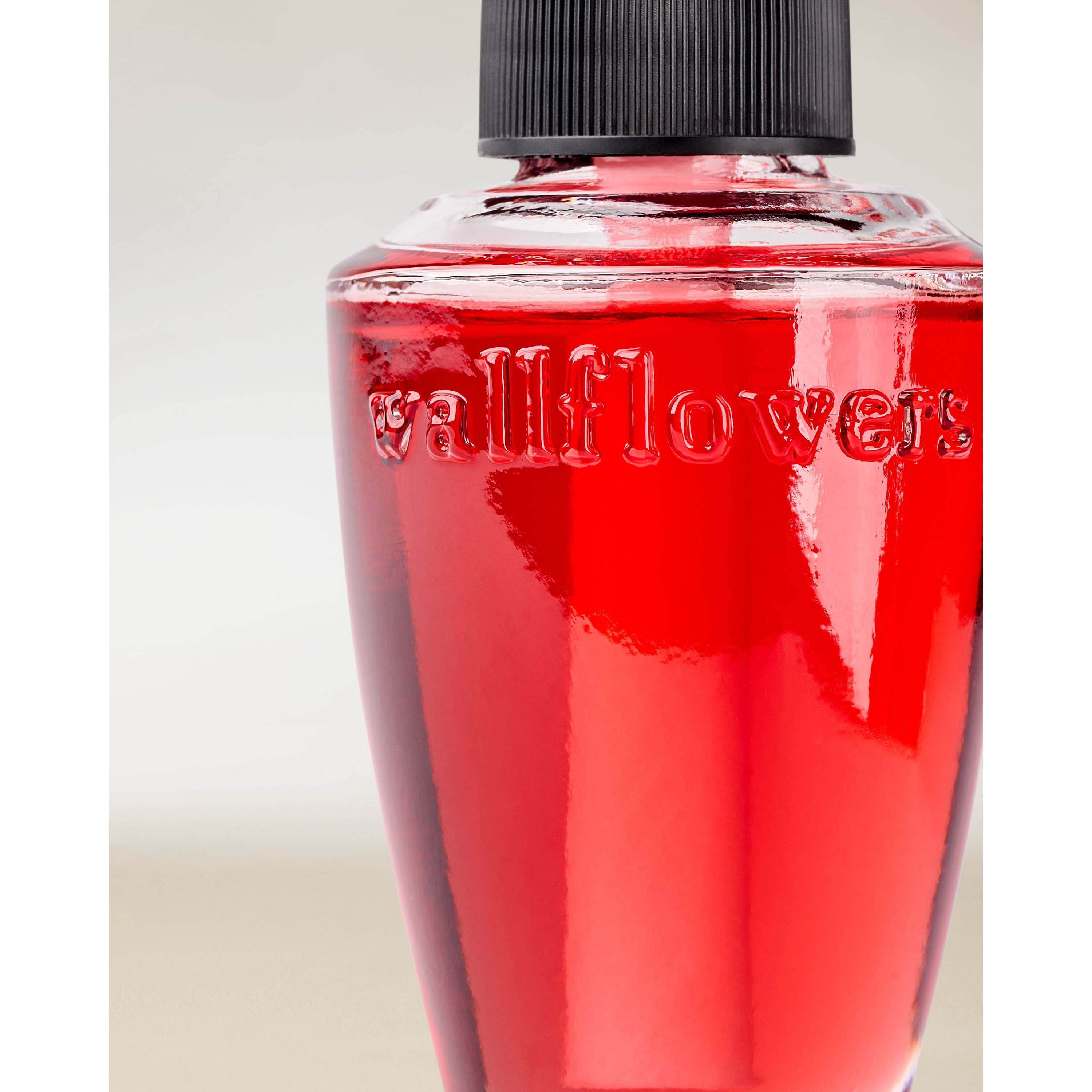 Strawberry Lover Wallflowers Fragrance Refill - Image 2