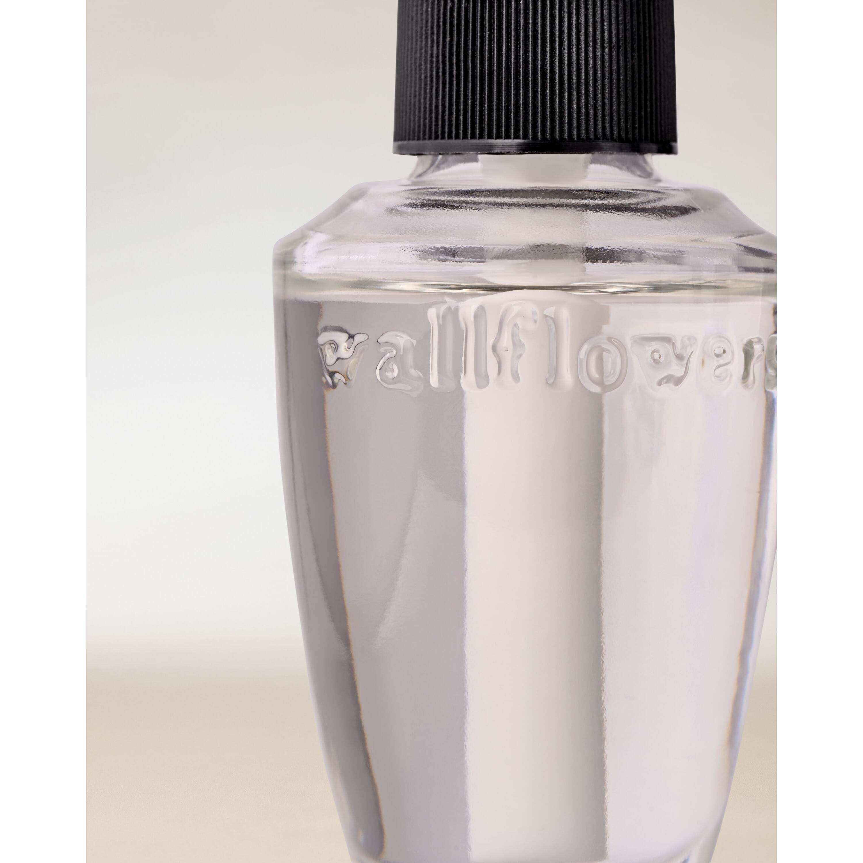Classic Vanilla Wallflowers Fragrance Refill - Image 2